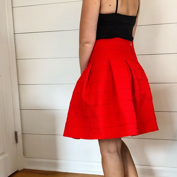 *SOLD* H&M High Waisted Red Plated Skirt - Picture 5 of 9